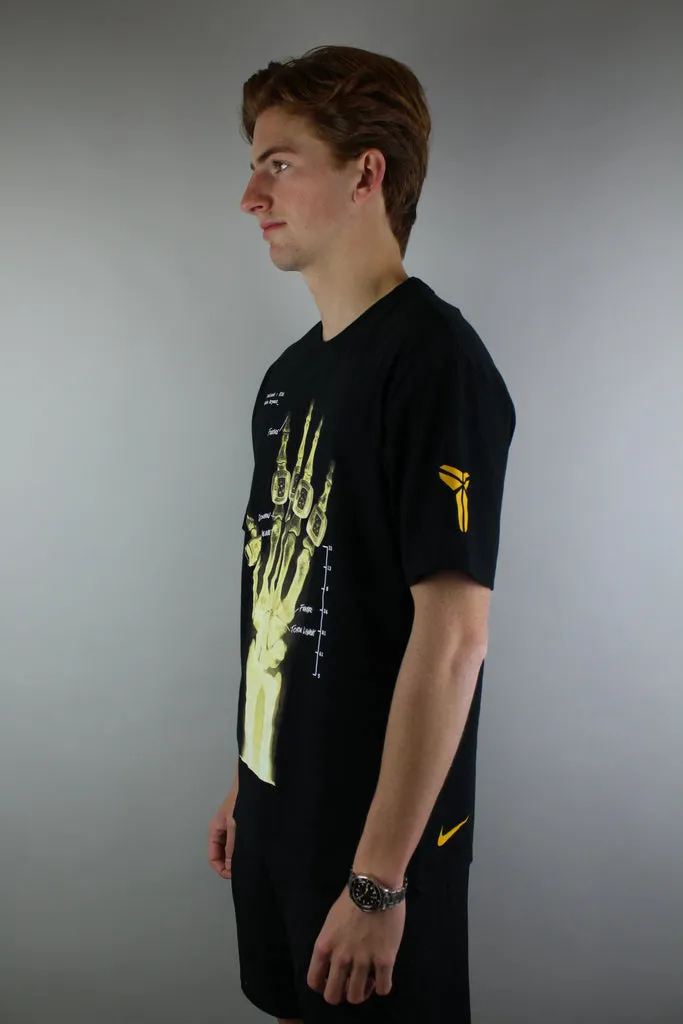 KOBE XRAY TSHIRT 'ZWART'