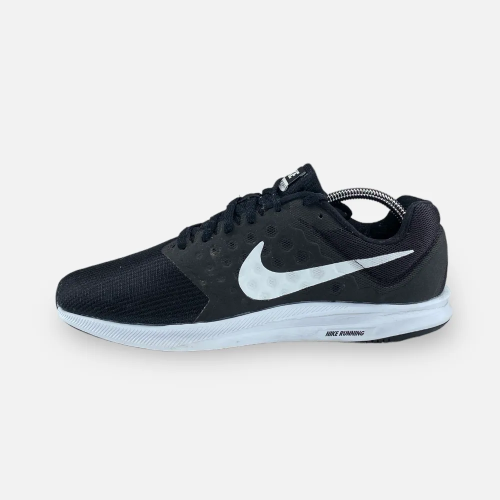 NIKE DOWNSHIFTER 7 