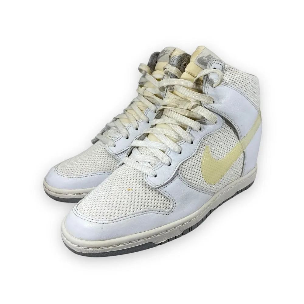 NIKE DUNK SKY HI ESSENTIAL 