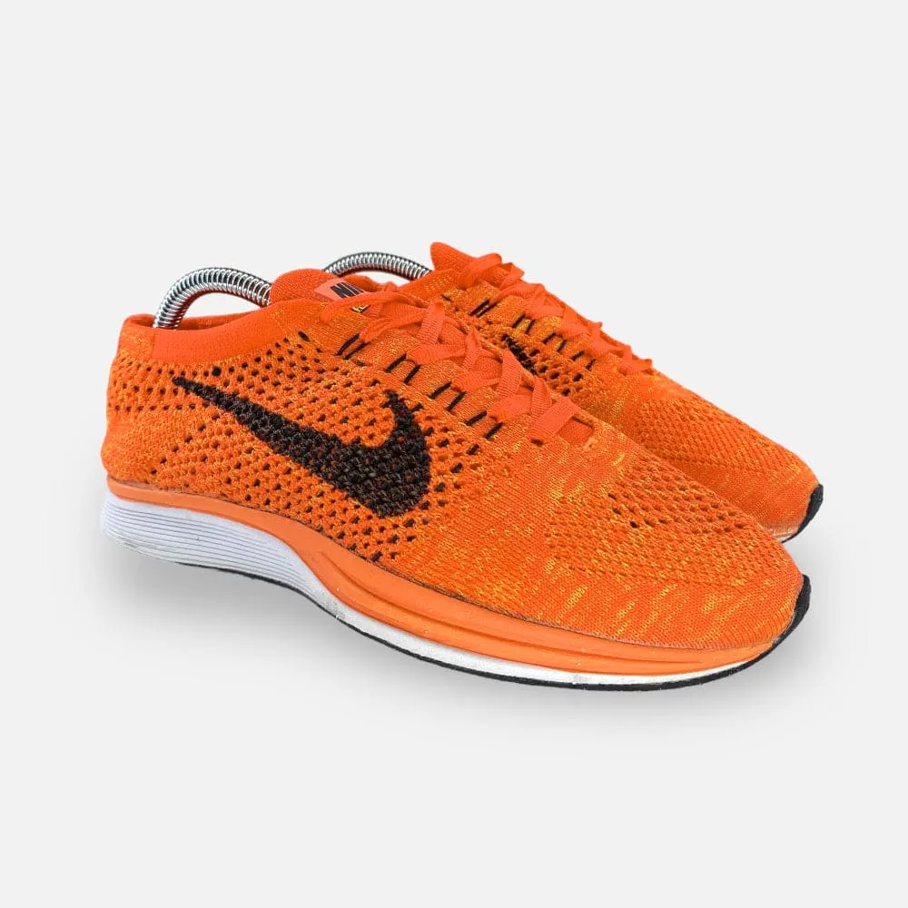 NIKE FLYKNIT RACER ORANGE 