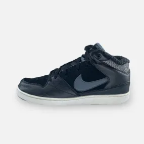 NIKE PRIORITY MID -