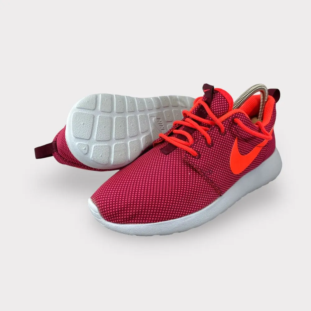 NIKE ROSHE ONE W 