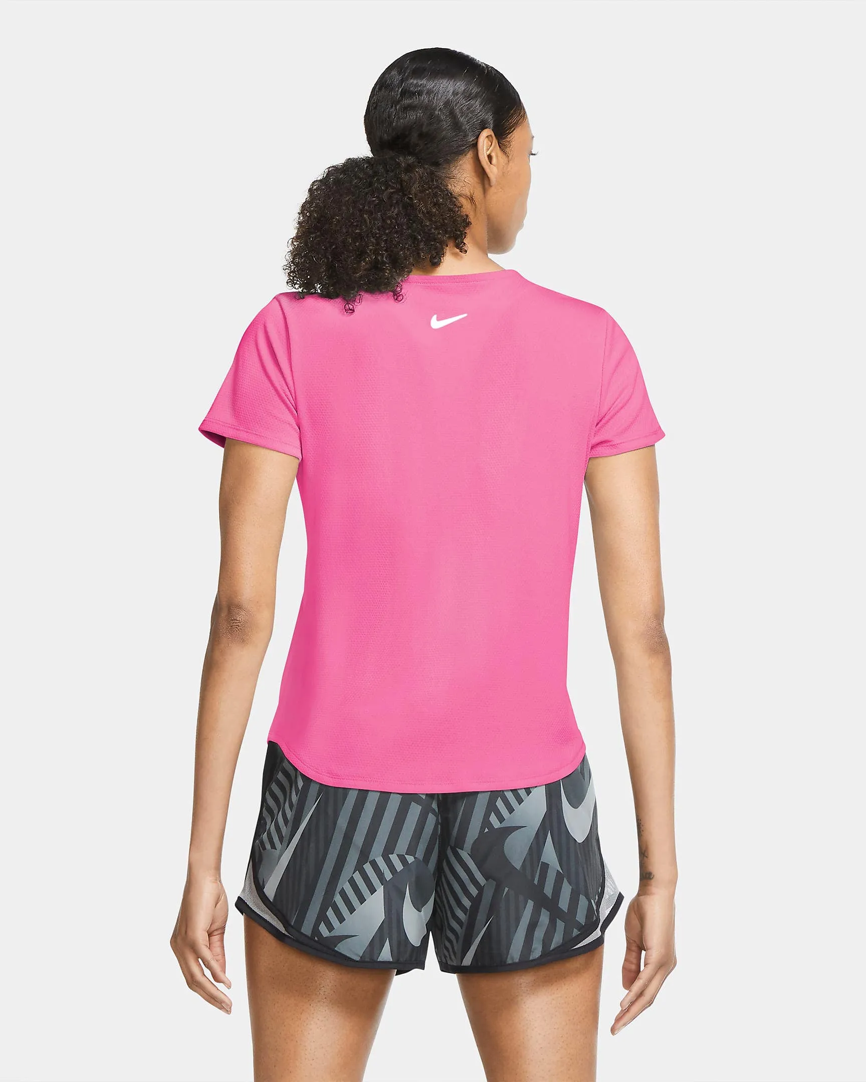 Nike Swoosh Run Top