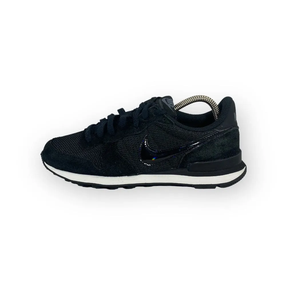 NIKE WMNS INTERNATIONALIST BLACK 