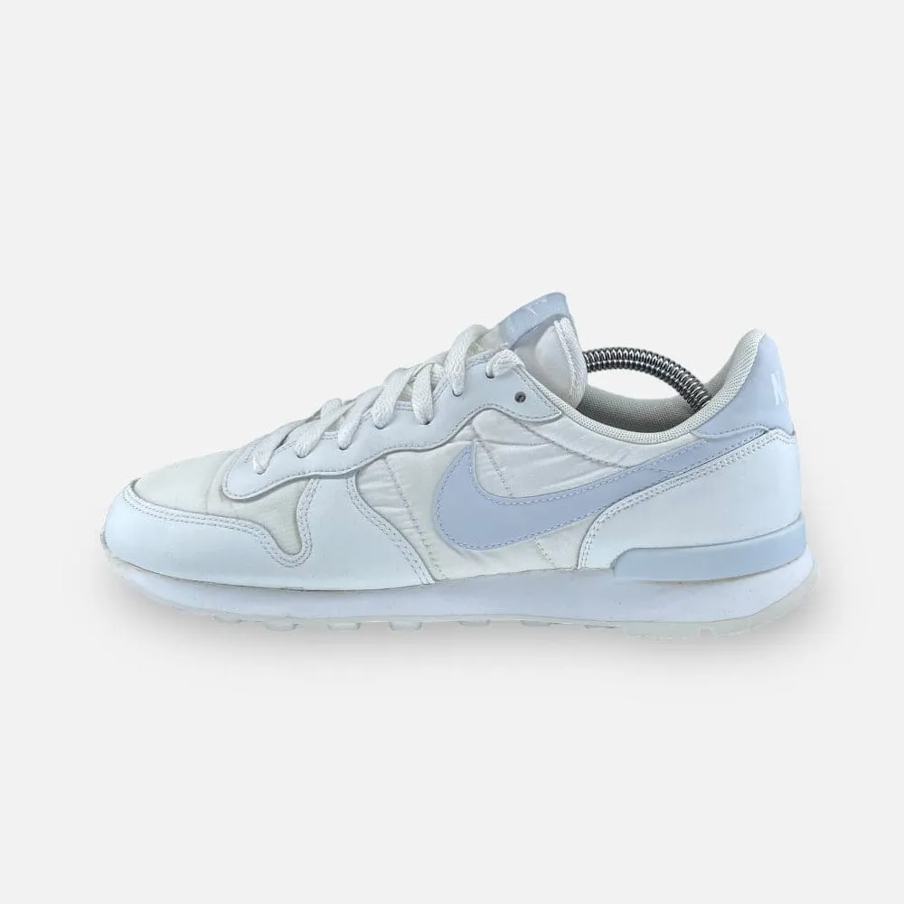 NIKE WMNS INTERNATIONALIST 