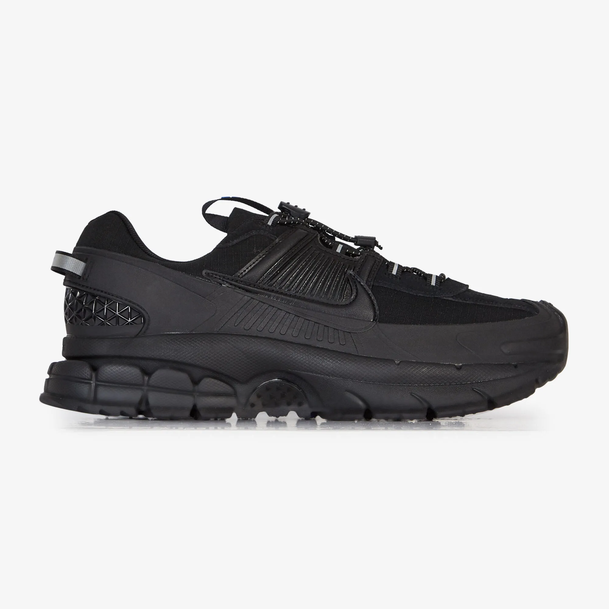 NIKE zoom vomero roam